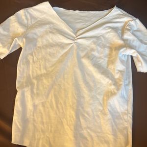 White crop top with ruched center